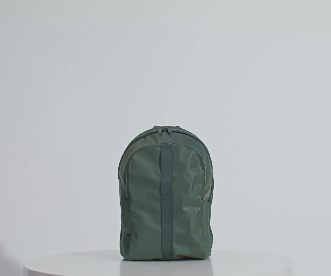 Active Backpack 26L in Navy Blue
