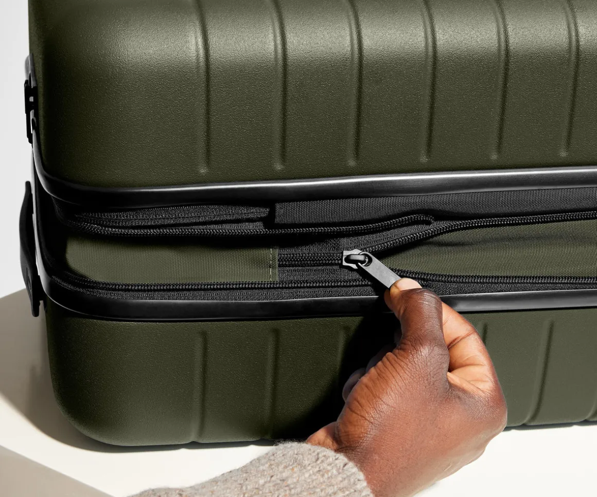 The Medium Flex in Olive Green