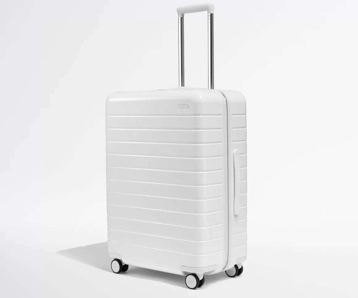 The Medium in Pearl White